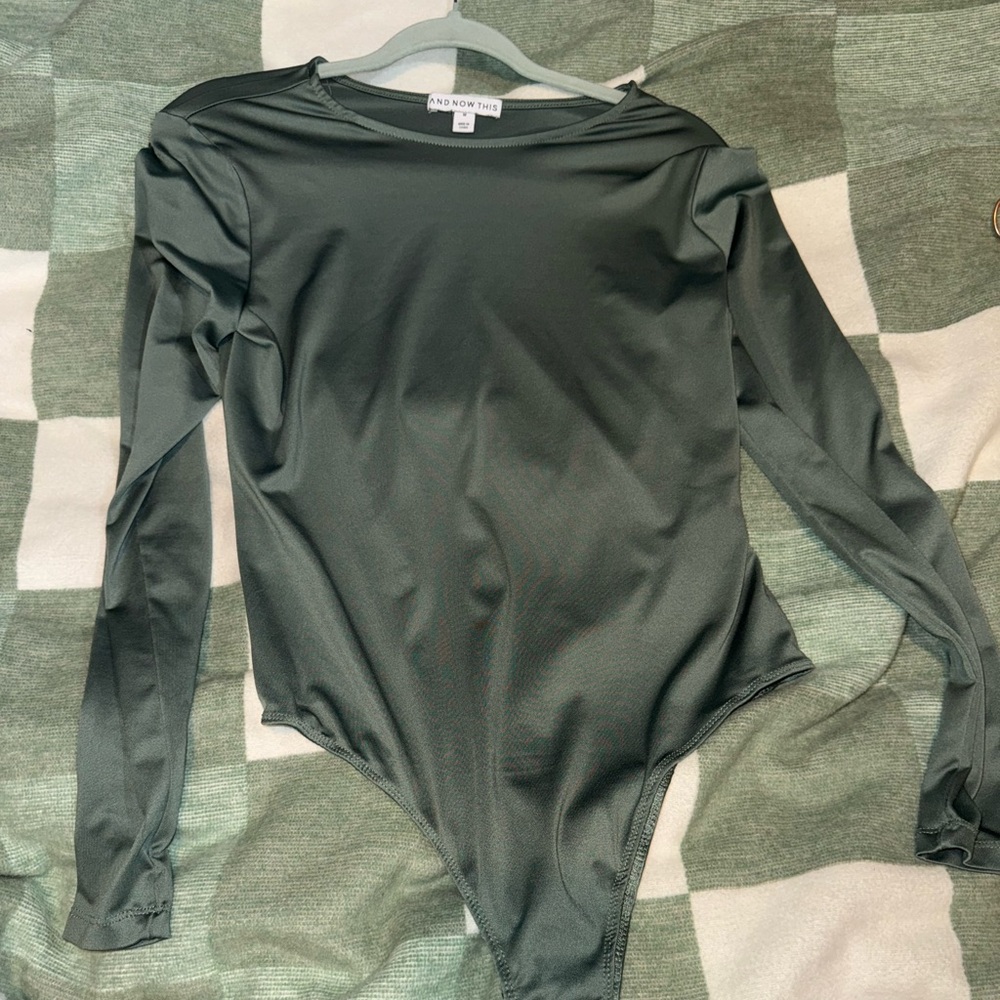 Long sleeve body suit